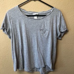 Grey tee shirt